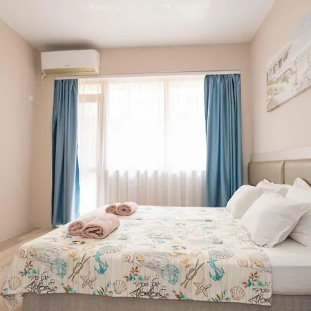 студио булаир 1 с безплатен паркинг Apartament